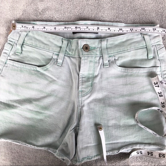 Levi denim shorts - Picture 7 of 8